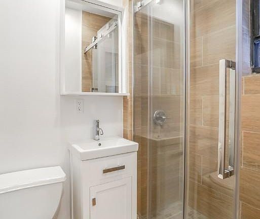 5th image of 128 Macdougal St APT 4B