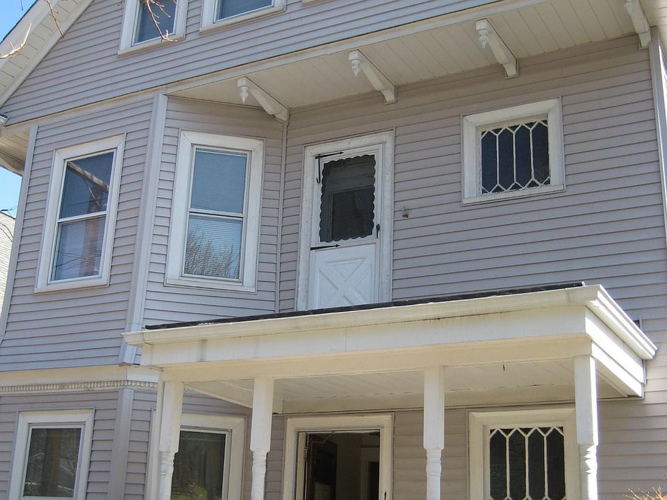 2nd image of 123 Brown Ave #1