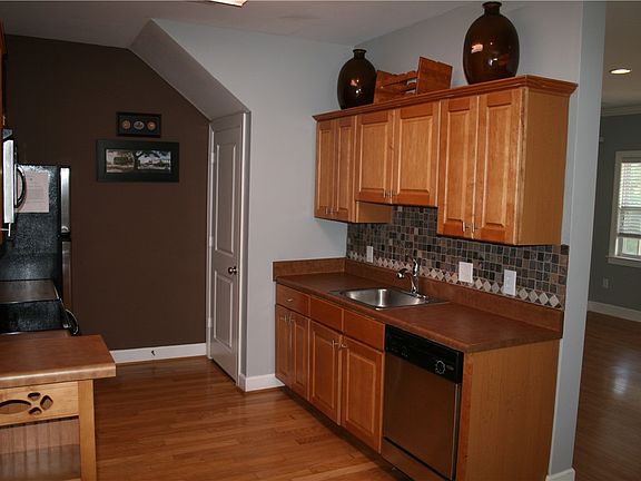 4th image of 1957 Wire Rd #12