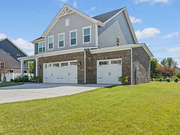 2nd image of 2701 Dorset Dr