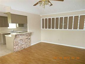2nd image of 3009 Livingston Dr