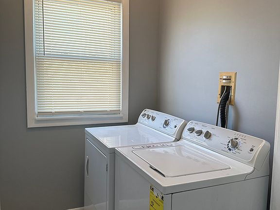 4th image of 70 Livingston Ave #70