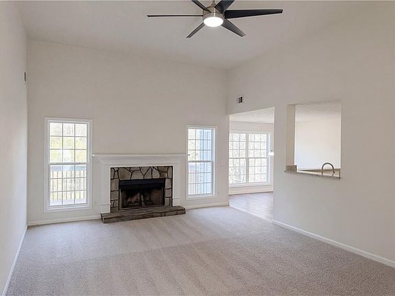 3rd image of 205 Clearwater Dr