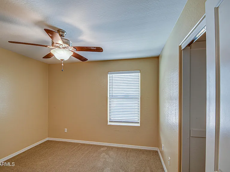 3114 E Franklin Ave — Photo 45