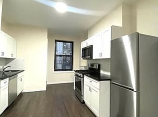 214 E 89th St APT 3W, New York, NY 10128