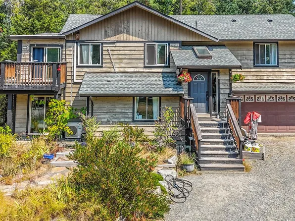 877 Hutchinson Rd, Cowichan Valley, BC V0R 1L2