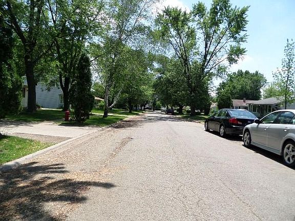 2nd image of 7021 Lowell Dr