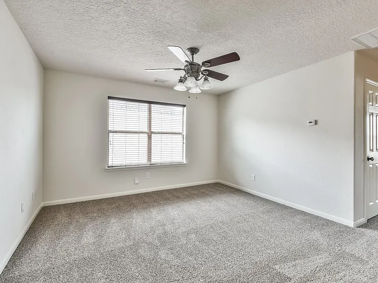 29315 Hickory Terrace Dr — Photo 23