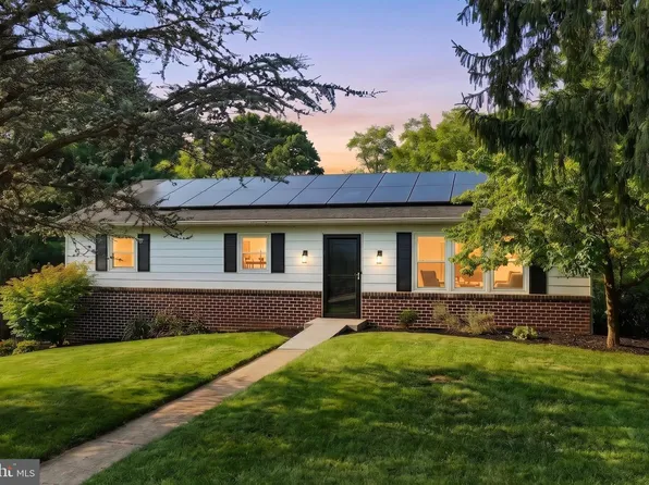 230 Kirsta Ln, Dallastown, PA 17313