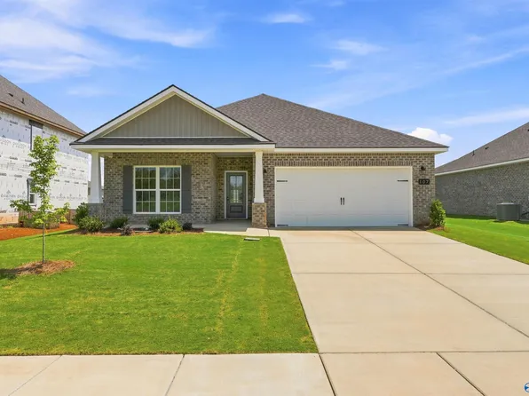 107 Berry Blossom Dr, Toney, AL 35773