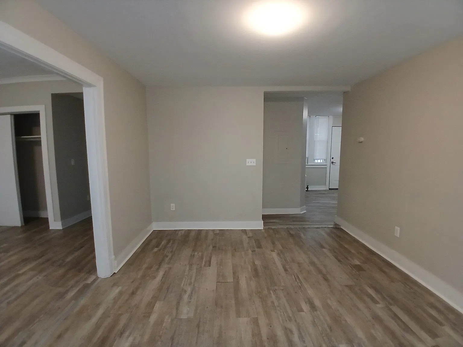 3 bed, 1168 sqft, $2,000 — Photo 4