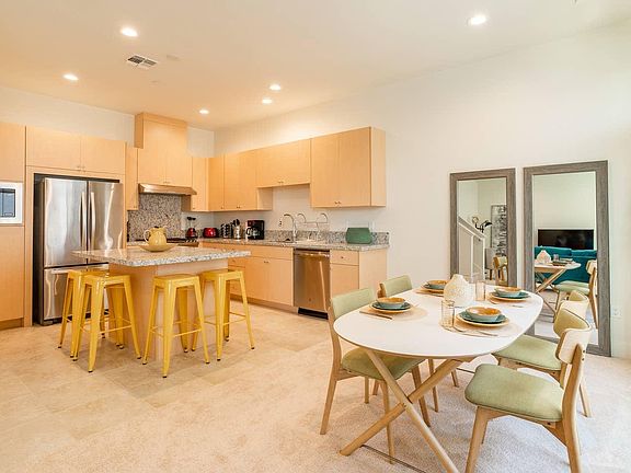 5th image of 127 W Julian St #178