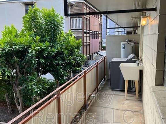 5th image of 726 Birch St APT 11