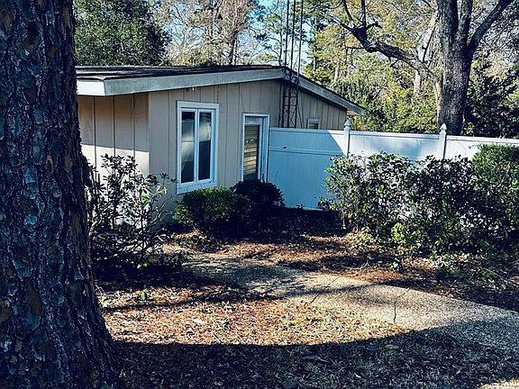 5th image of 1504 Sioux St