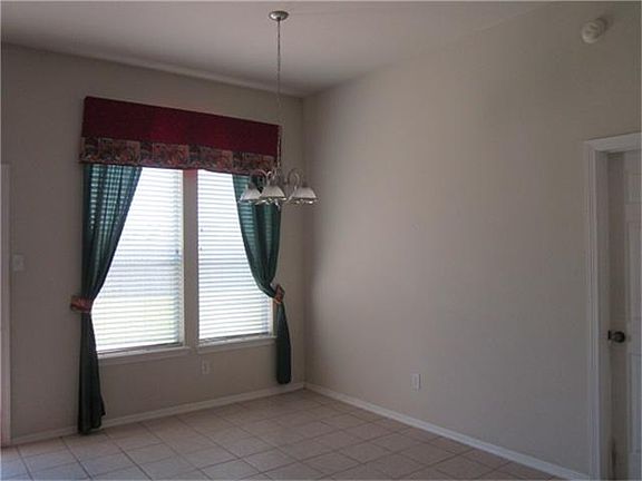 4th image of 3204 Meadow Bay Ln