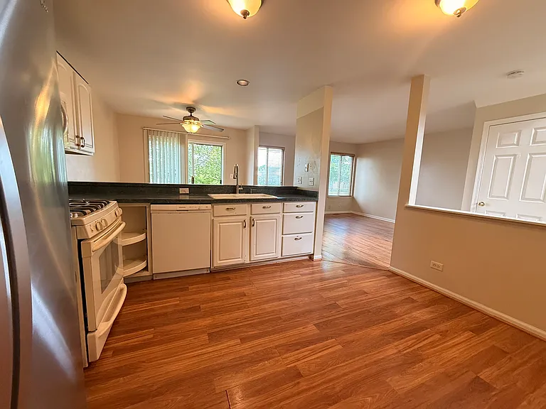 1522 Meadowsedge Ln — Photo 2