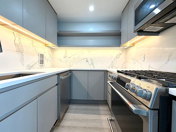 3rd image of 175 W 87th St Unit 29DD