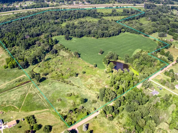 Layton Rd, Fowlerville, MI 48836