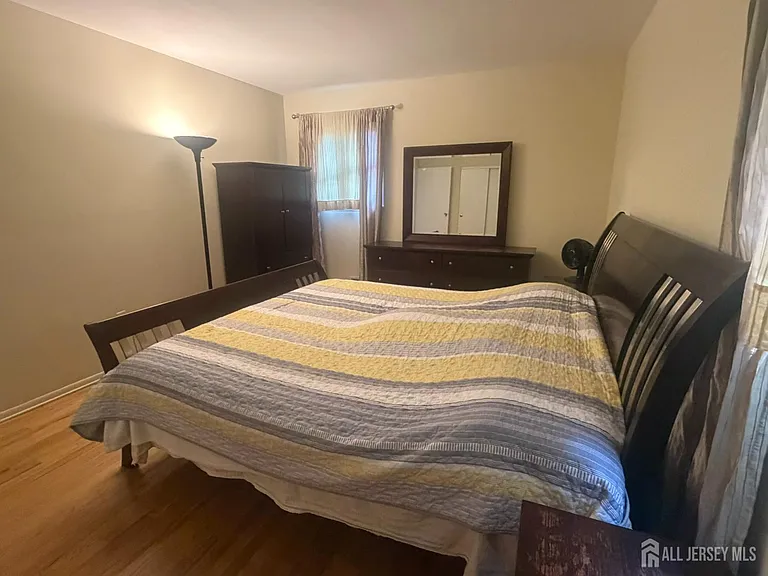 652 Holly Ln — Photo 18