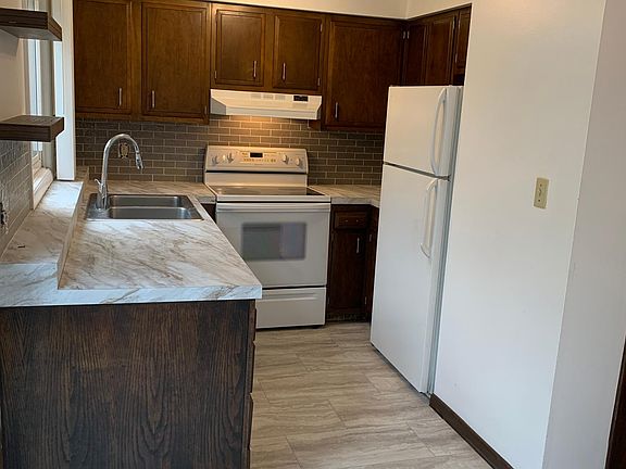 3rd image of 4830 Ginny Ave