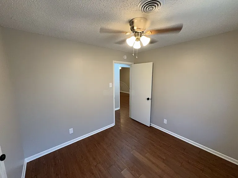 1205 Kathey Dr — Photo 11