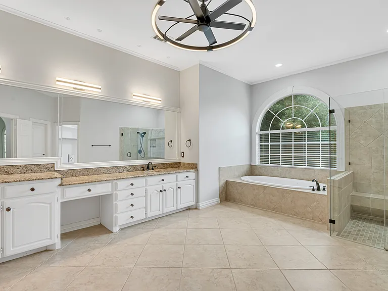 360 Highland Oaks Cir — Photo 22