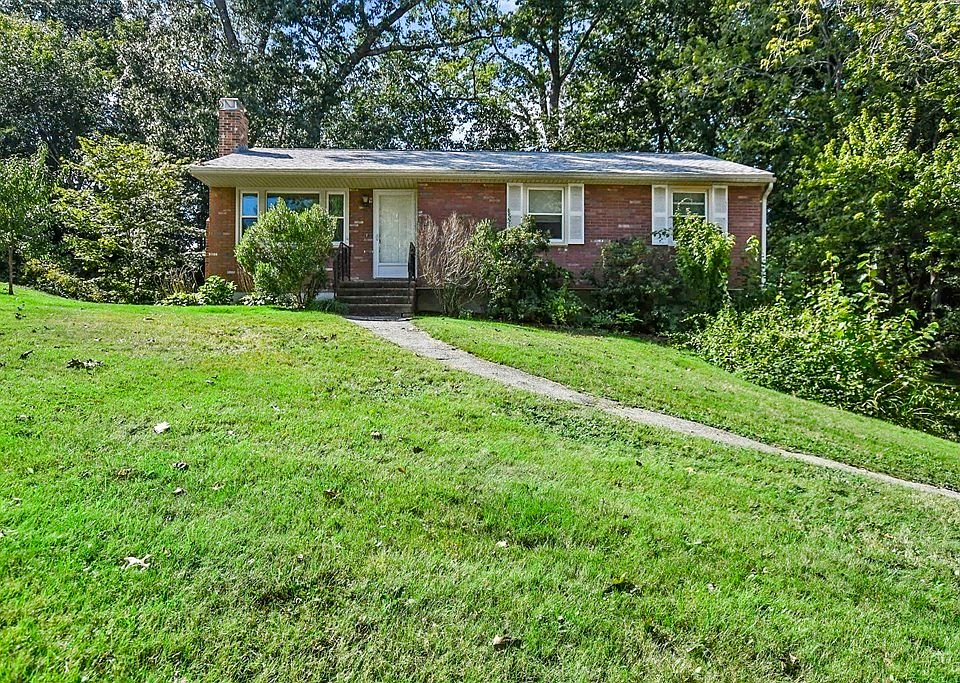 1st image of 13 Braewood Dr