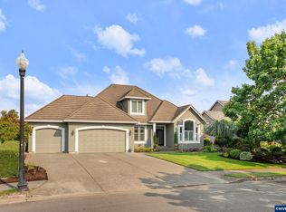 2320 Miller Farm Rd, Woodburn, OR 97071
