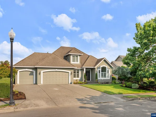2320 Miller Farm Rd, Woodburn, OR 97071