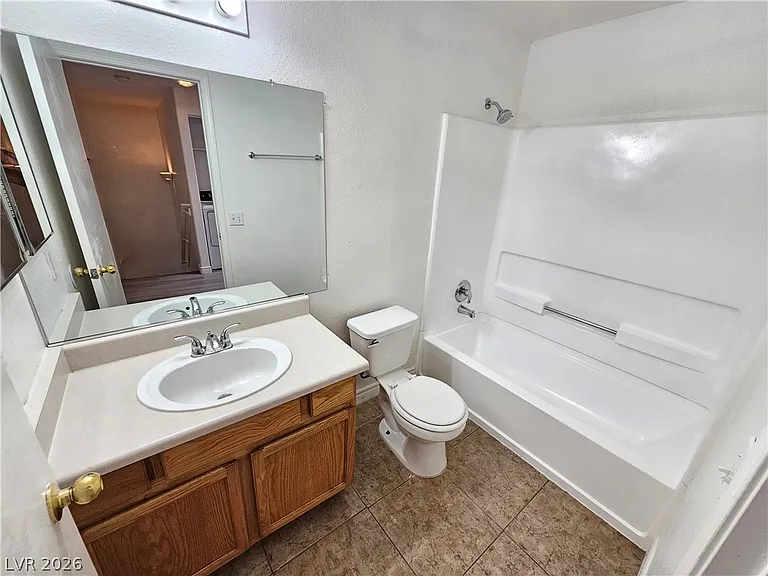 2521 Sierra Luna Ave #101 — Photo 12