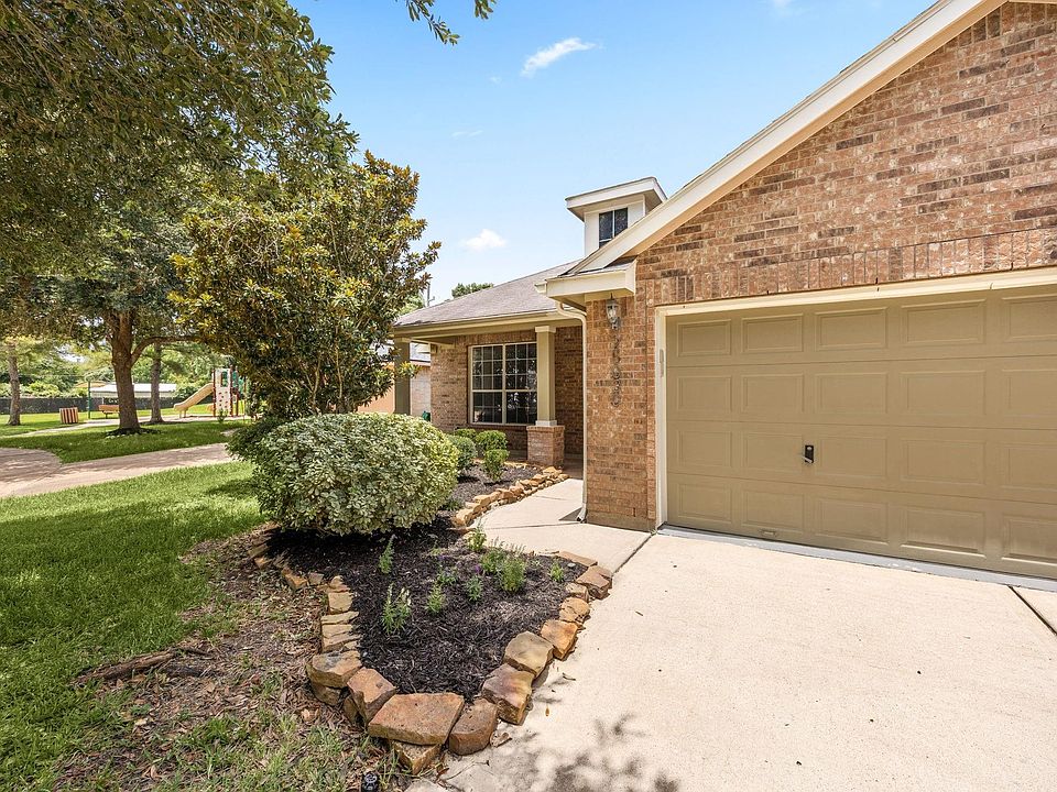 1st image of 25030 Emporia Point Ct
