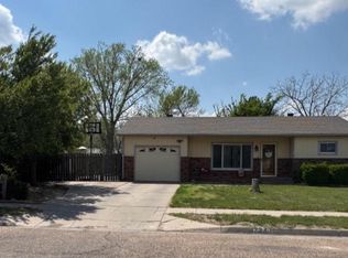 2217 Mohawk Dr, Garden City, KS 67846