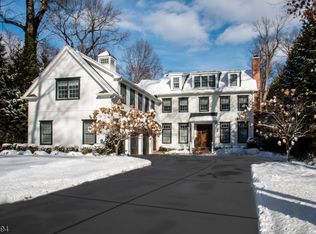 6 Maple St, Chatham, NJ 07928