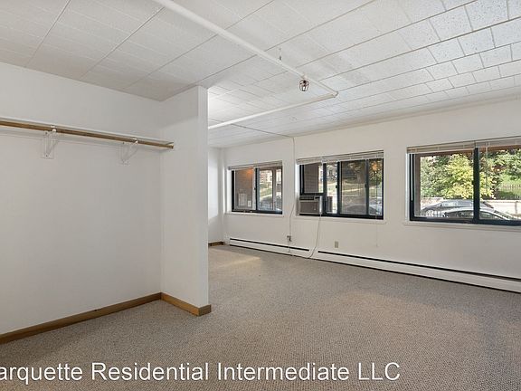 5th image of 2125 W Kilbourn Ave #7106661