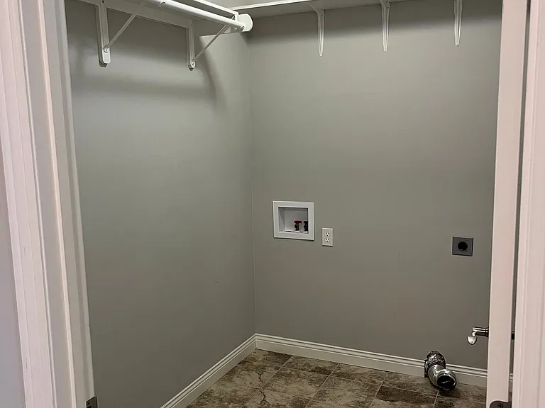 1521 Residence Dr — Photo 5