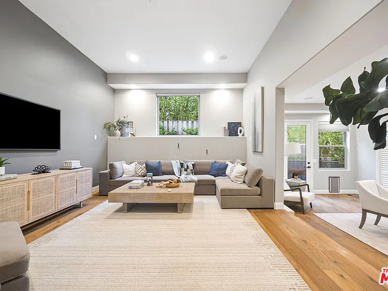 28935 W Beach Ln — Photo 5