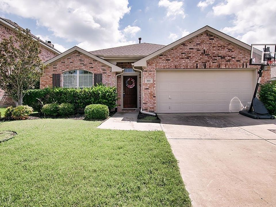 1st image of 2111 Highland Dr