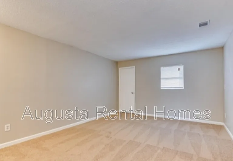 3001C Strickland Ct — Photo 4