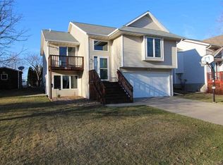 2640 Walden Rd, Iowa City, IA 52246
