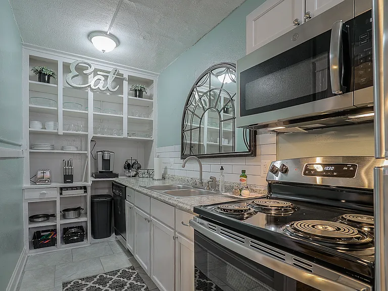 3721 Broadway Blvd #11 — Photo 8