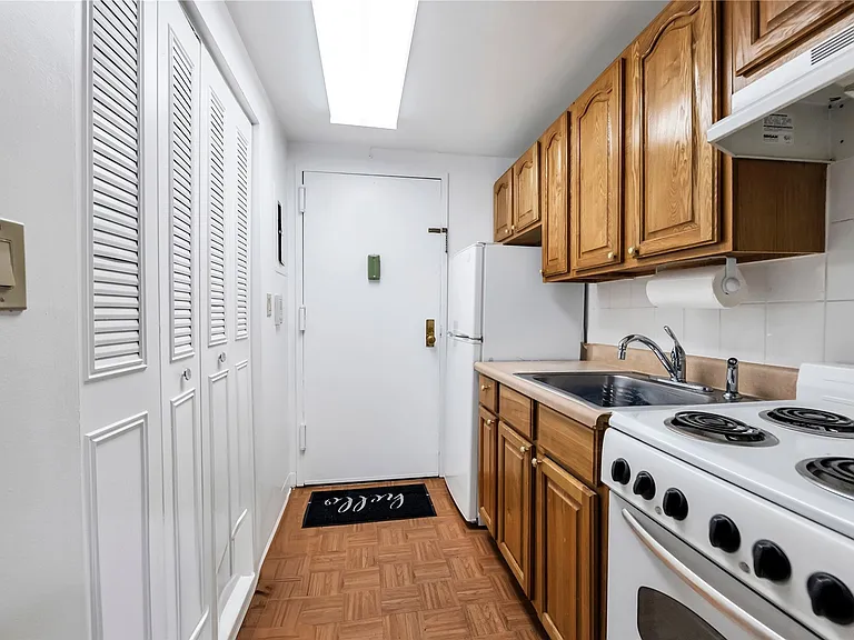 Cresskill Pl — Photo 2