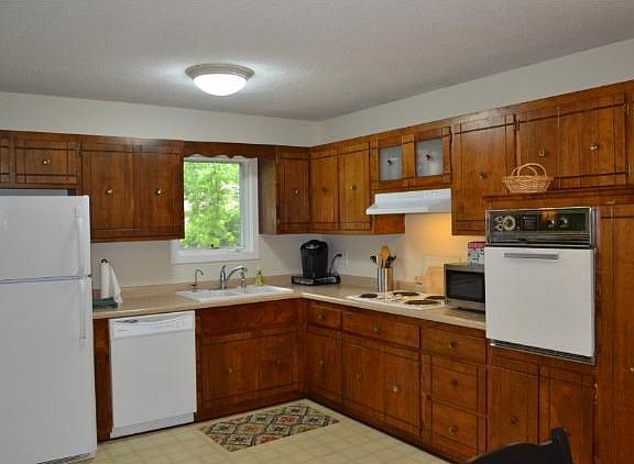 The kitchen is very roomy and most of the kitchen appliances were updated along with the counter top