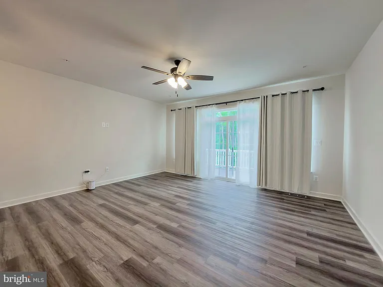 306 Buckeye Cir — Photo 29