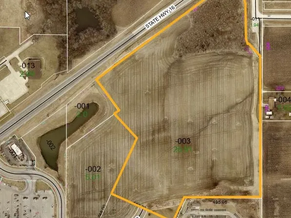 East St #16, Charleston, IL 61920