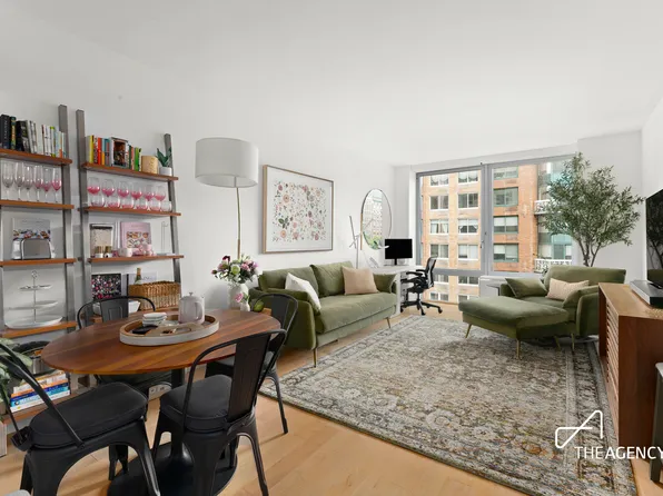 212 W 72nd St #5G, New York, NY 10023
