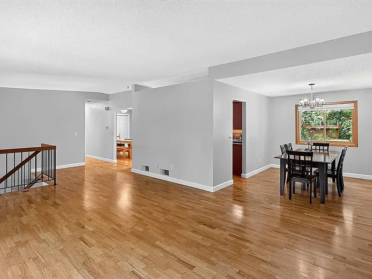 9983 Balmoral Ln — Photo 6