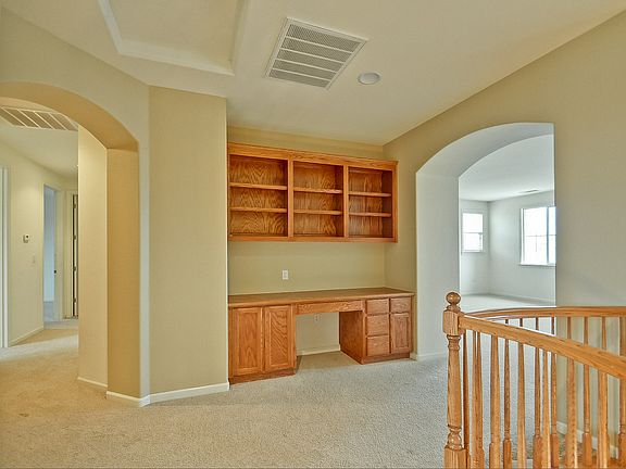 4th image of 735 Solitude Dr