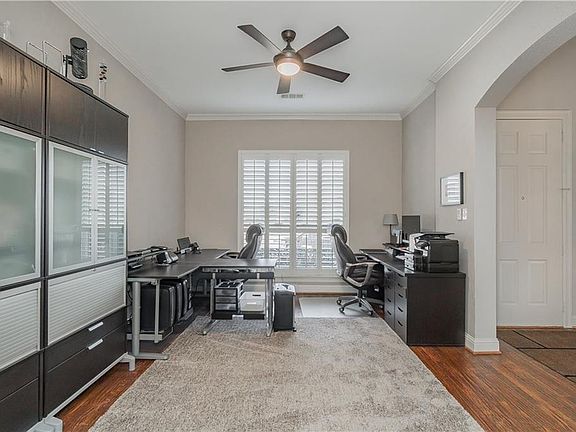 5th image of 4301 Loch Haven Ct