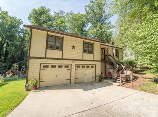 262 Cedar Ln, Arden, NC 28704
