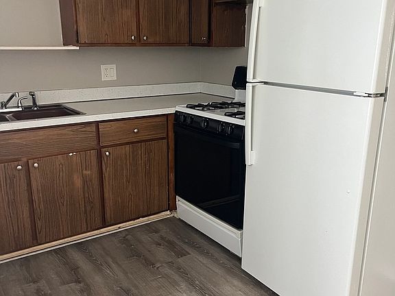 3rd image of 7831 Roberts Rd Unit 2